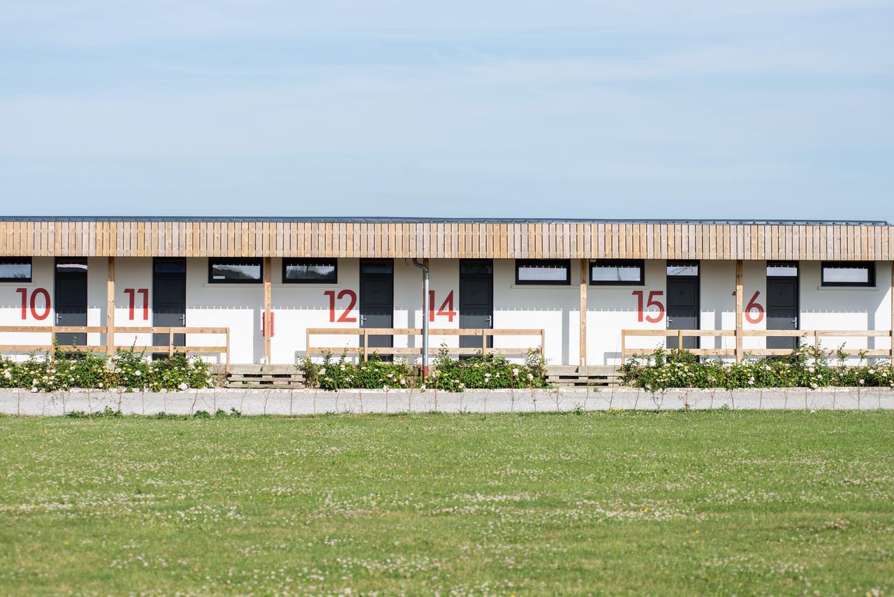 Logis Hotel & Restaurant De L'Aerodrome De La Baie De Somme Buigny-Saint-Maclou Ngoại thất bức ảnh